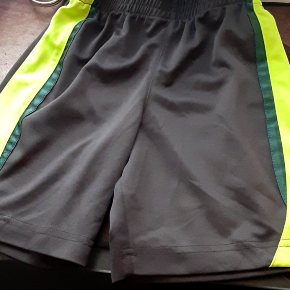 Little boys sports shorts brand Nike size 4